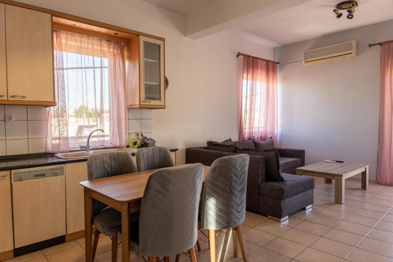 Deluxe Apartment La Larissa Exterior foto